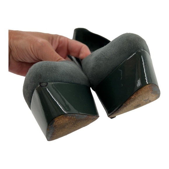 YVES SAINT LAURENT SUEDE AND PATENT LEATHER PLATFORM PUMPS Gray/Green 36 US 6 - Picture 8 of 16